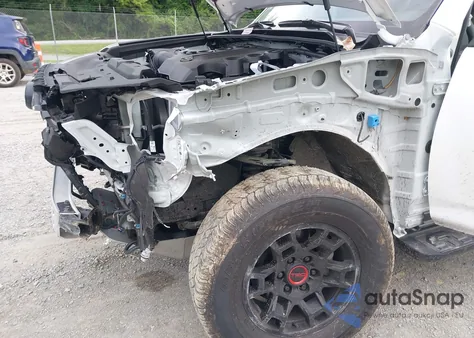 2024 Toyota 4Runner Sr5 Premium/Limited/Trd Sport/Trd Off Road/Trd Off Road Premium/Trd Pro из США, поврежденный, VIN JTERU5JR5R6298685